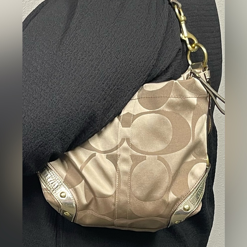 Brand New, Never Used Coach Carly Gold & Jacquard Signature “C” Hobo Bag - Picture 10 of 13